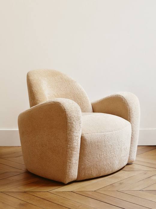 Chairs &amp; armchairs